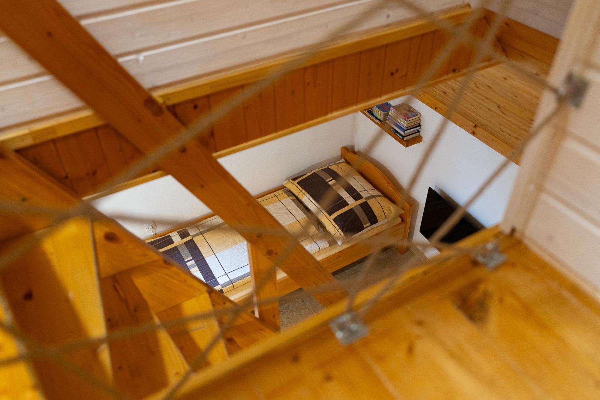 Sklipek Pod Stolovou Horou Apartment *
