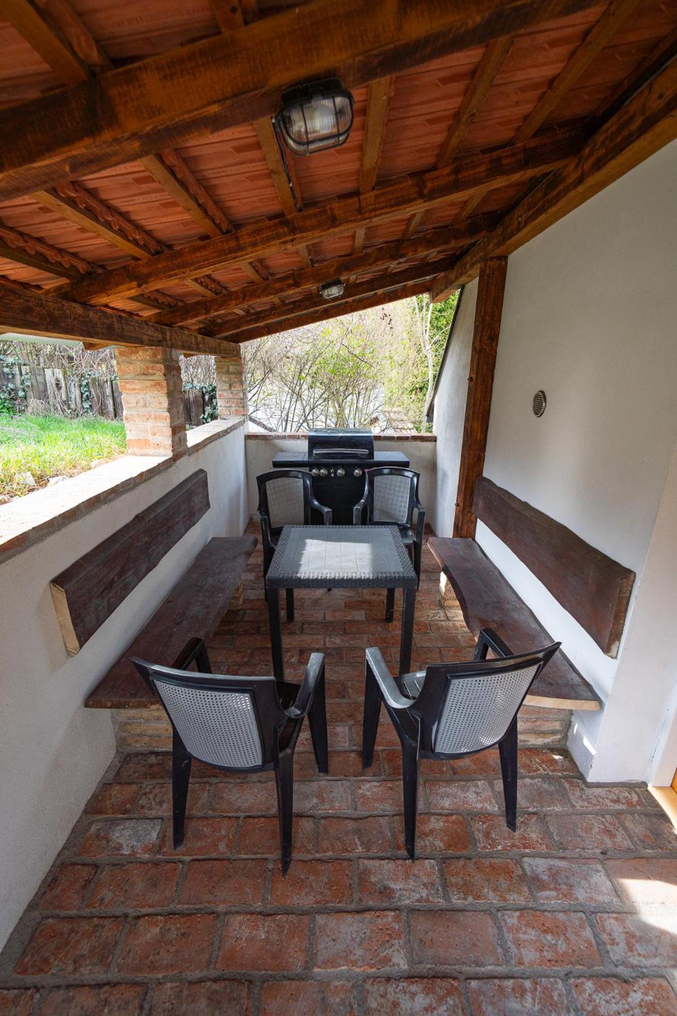 Sklipek Pod Stolovou Horou Apartment *